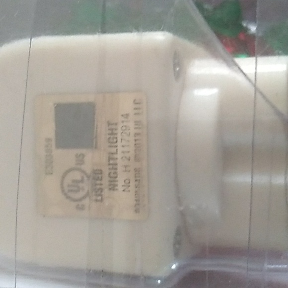 Lights in the Night Red Cardinals - Picture 3 of 6